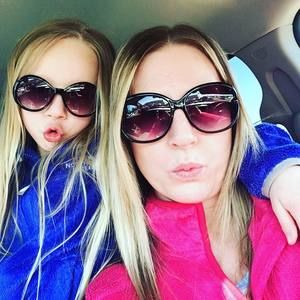 Meet your Posher, Crystal